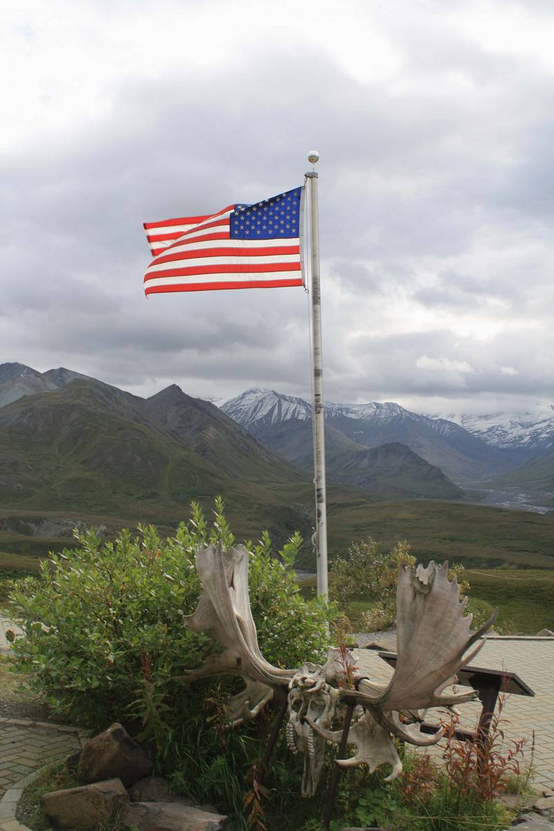 denali Flag of America denail national park